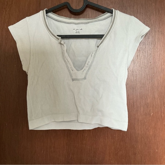 Urban Outfitters Cream Ribbed Crop Top - Picture 2 of 4